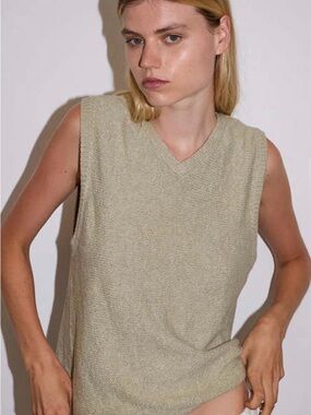 NWT Deiji Studos Knit Vest